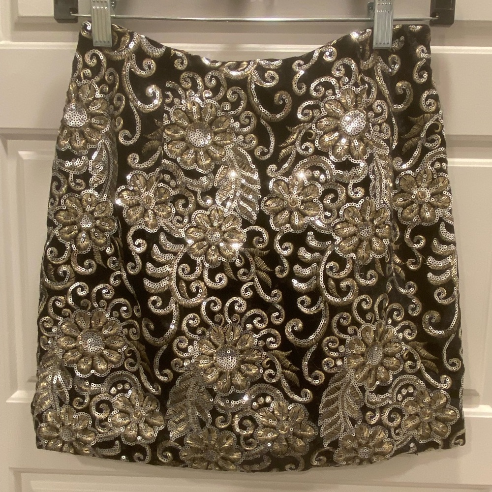 MAD FOR LOVE suede skirt with full sequins/beading. Black/silver. Size Small.